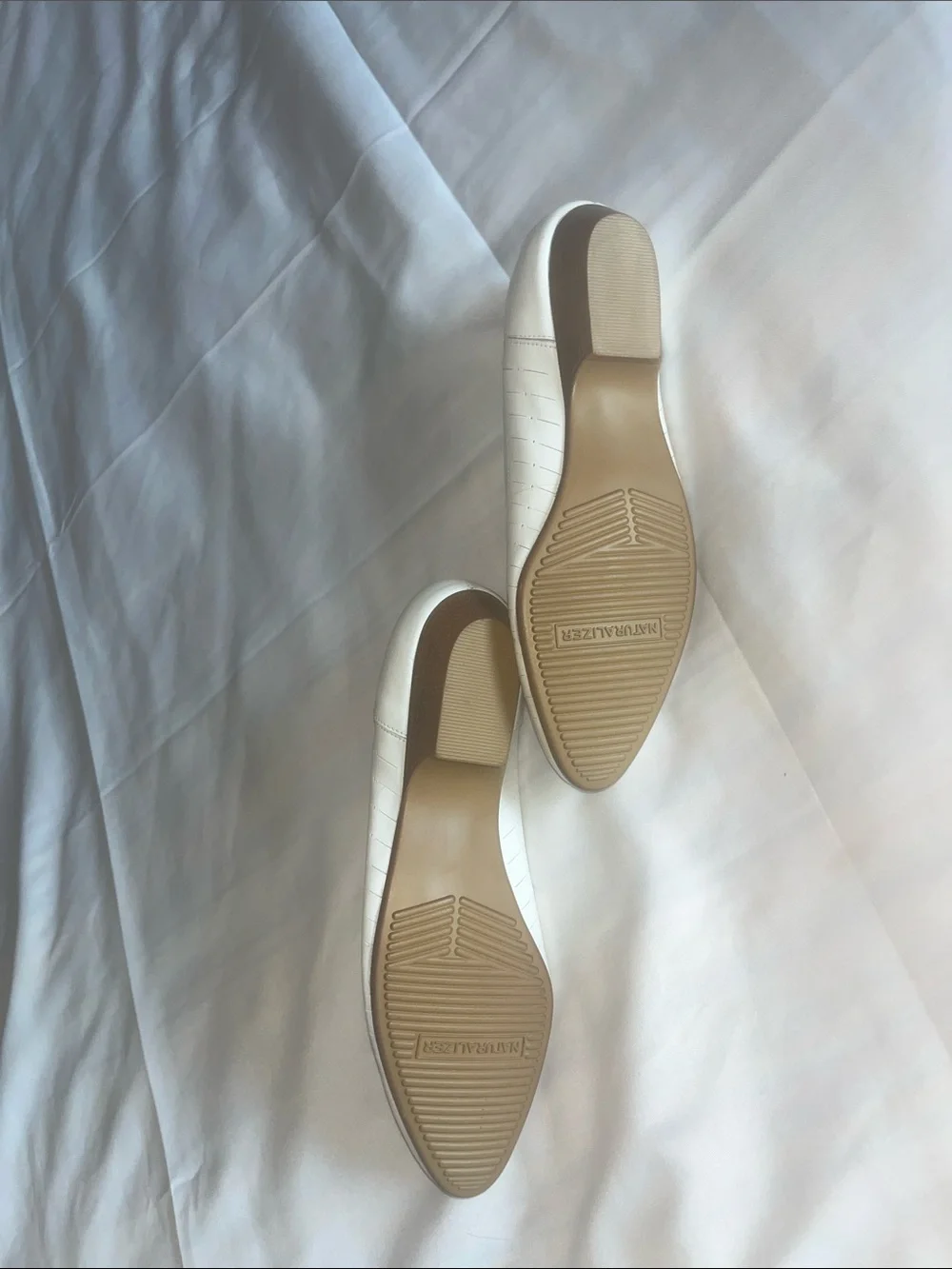 Naturalizer White Leather Pointed Tassel Flats 4 M